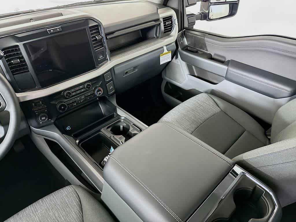 2026 Ford Super Duty F-250 SRW XLT