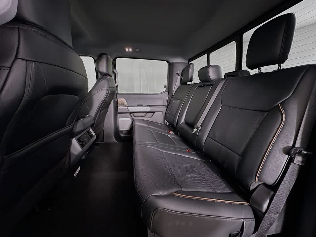 2026 Ford Super Duty F-350 SRW LARIAT