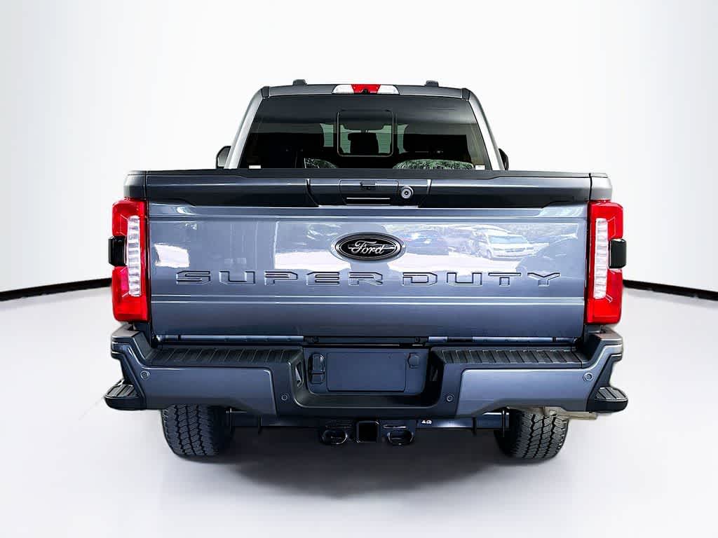 2026 Ford Super Duty F-350 SRW LARIAT