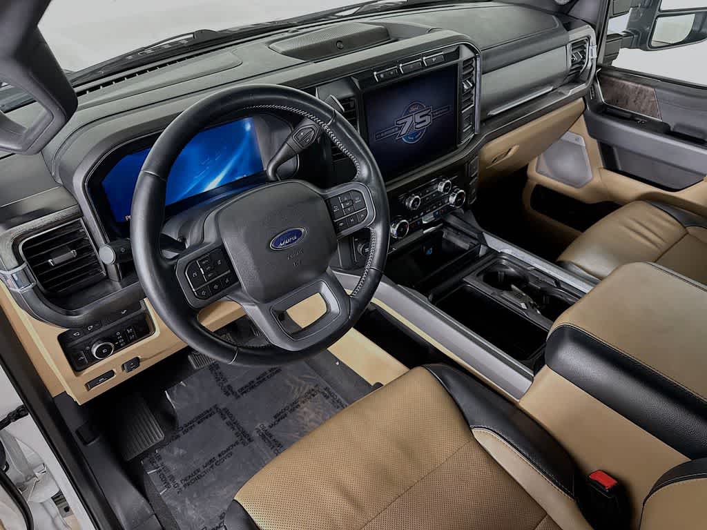 2023 Ford Super Duty F-350 SRW LARIAT