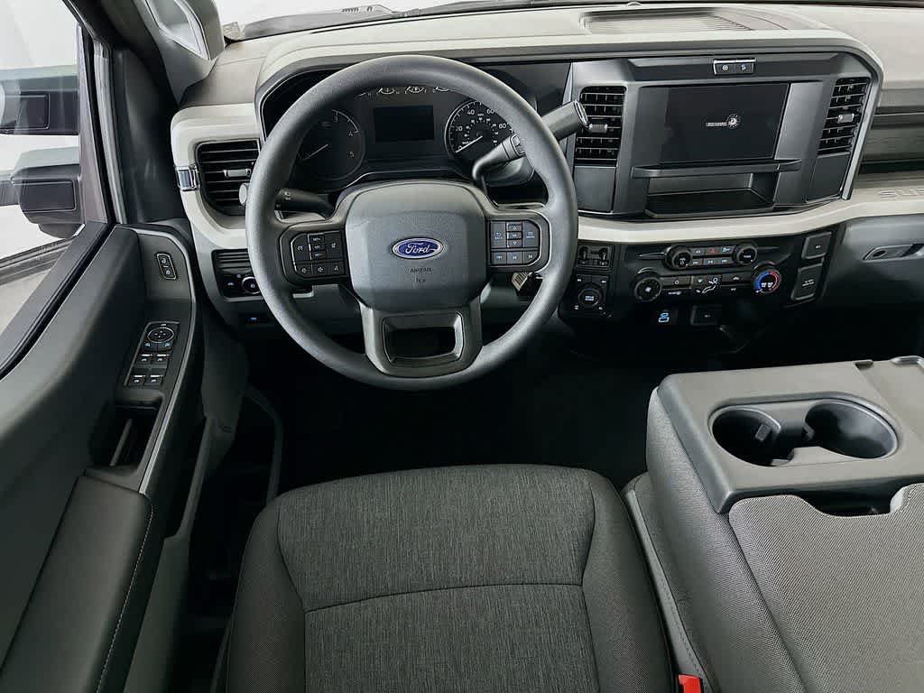 2025 Ford Super Duty F-350 SRW XL