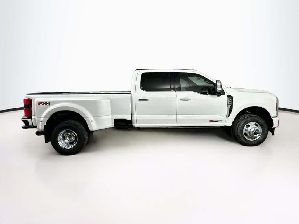 2026 Ford Super Duty F-350 DRW Pickup Platinum