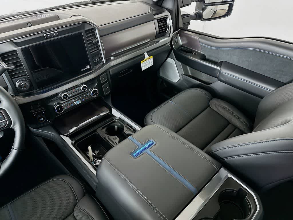 2026 Ford Super Duty F-350 DRW Platinum