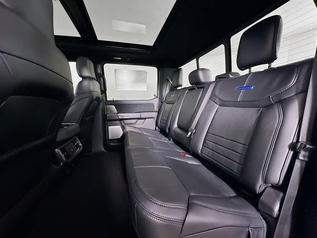 2026 Ford Super Duty F-350 DRW Platinum