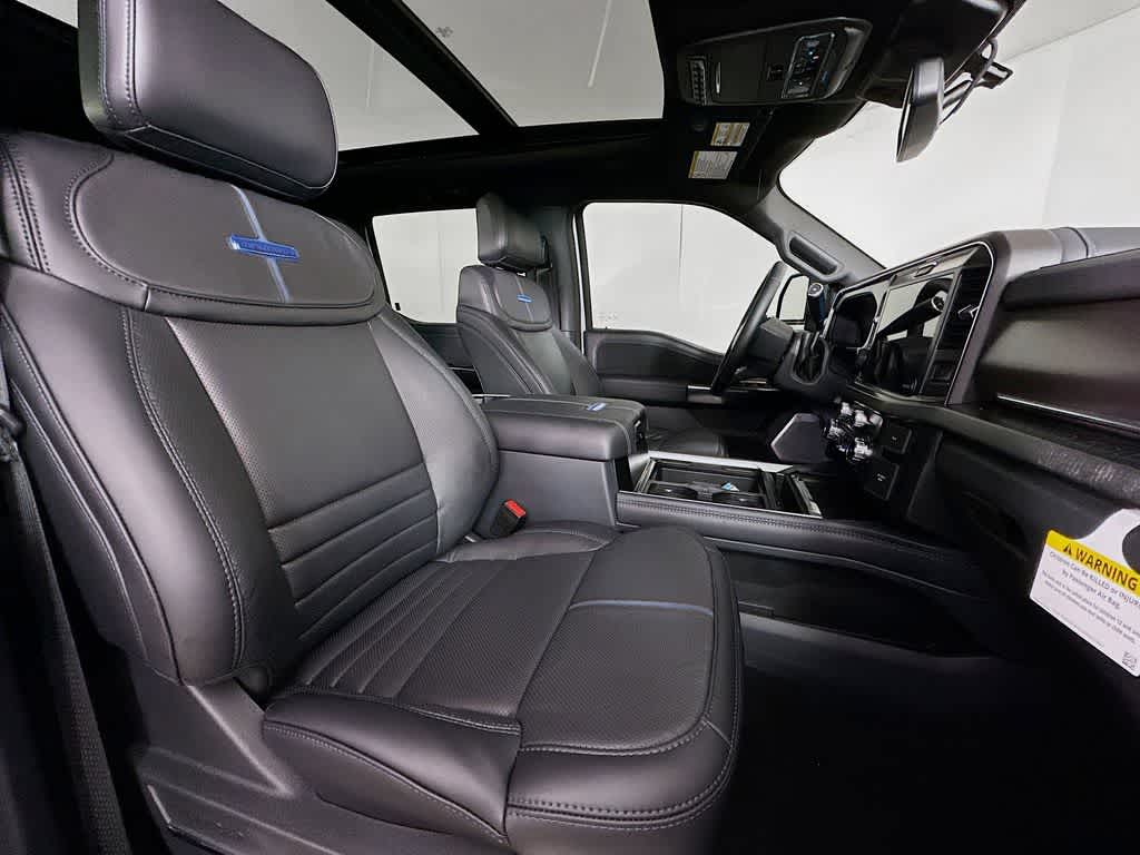 2026 Ford Super Duty F-350 DRW Platinum