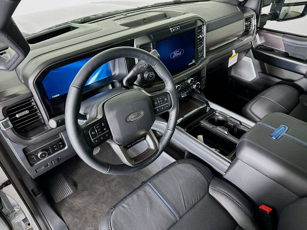 2026 Ford Super Duty F-350 DRW Platinum