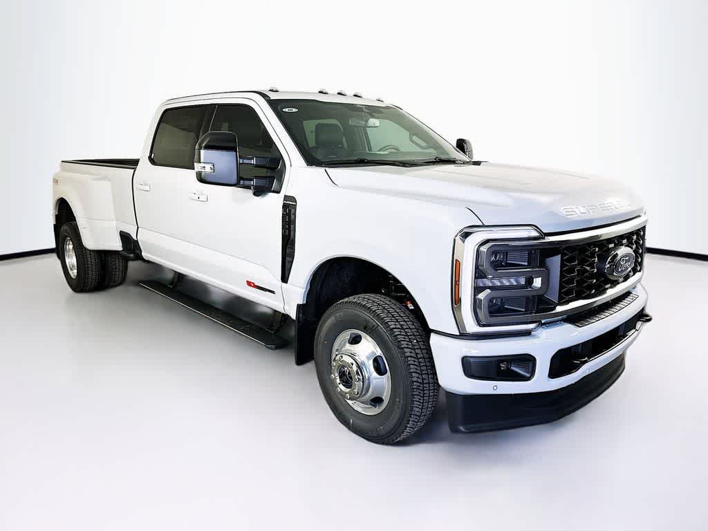 2026 Ford Super Duty F-350 DRW Platinum