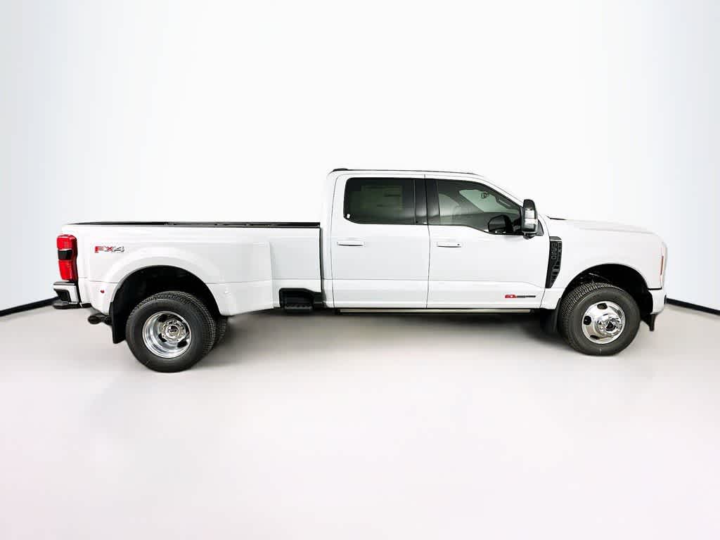 2026 Ford Super Duty F-350 DRW Platinum