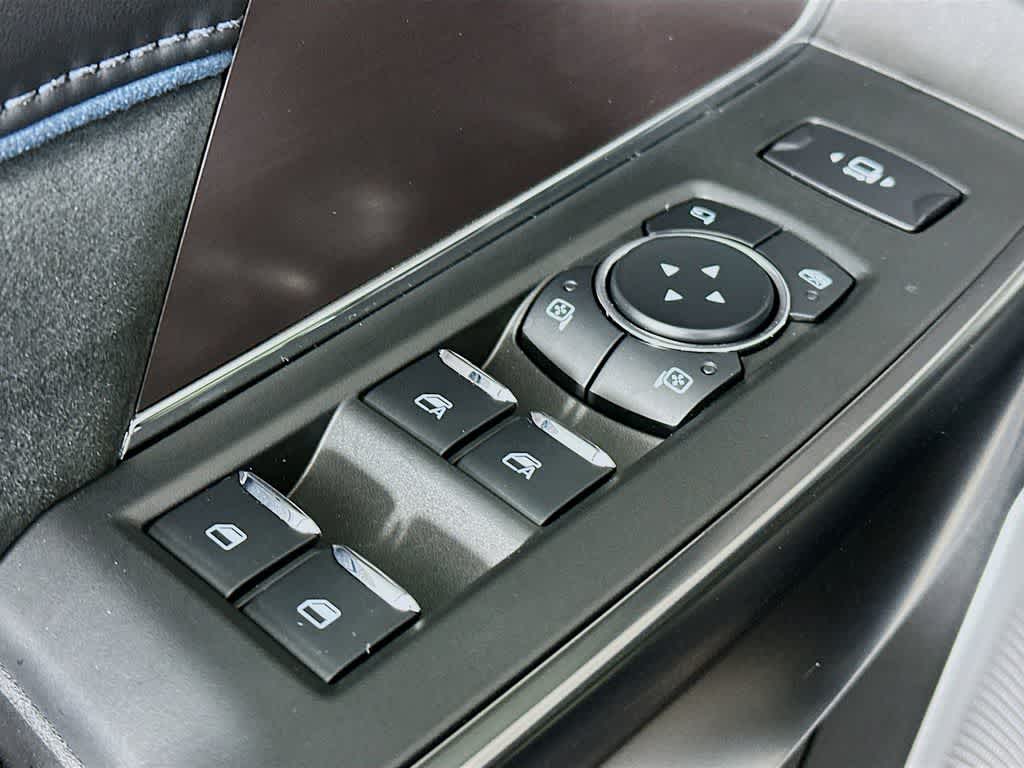 2026 Ford Super Duty F-350 DRW Platinum