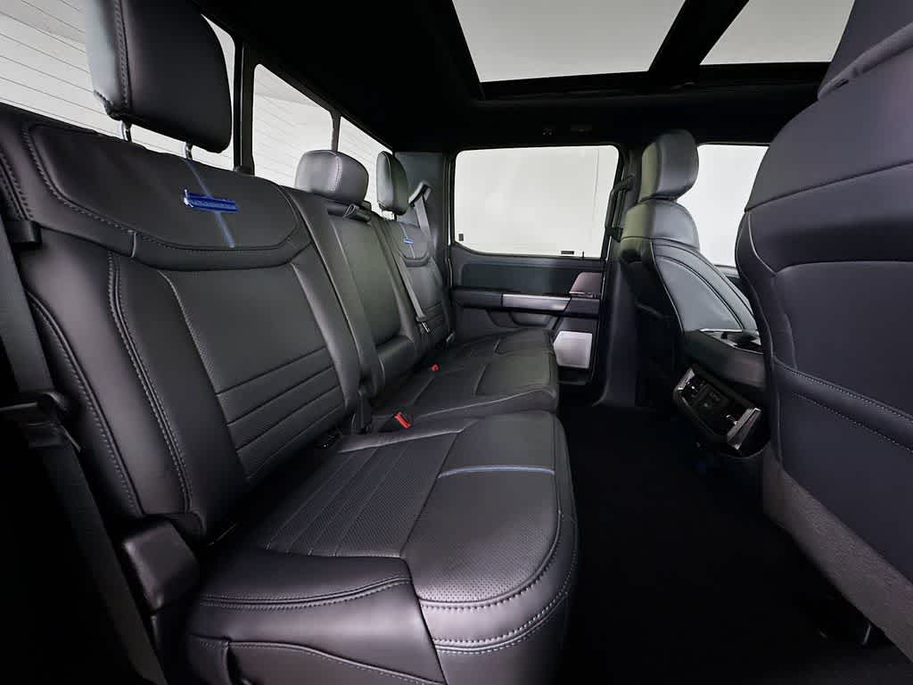 2026 Ford Super Duty F-350 DRW Platinum