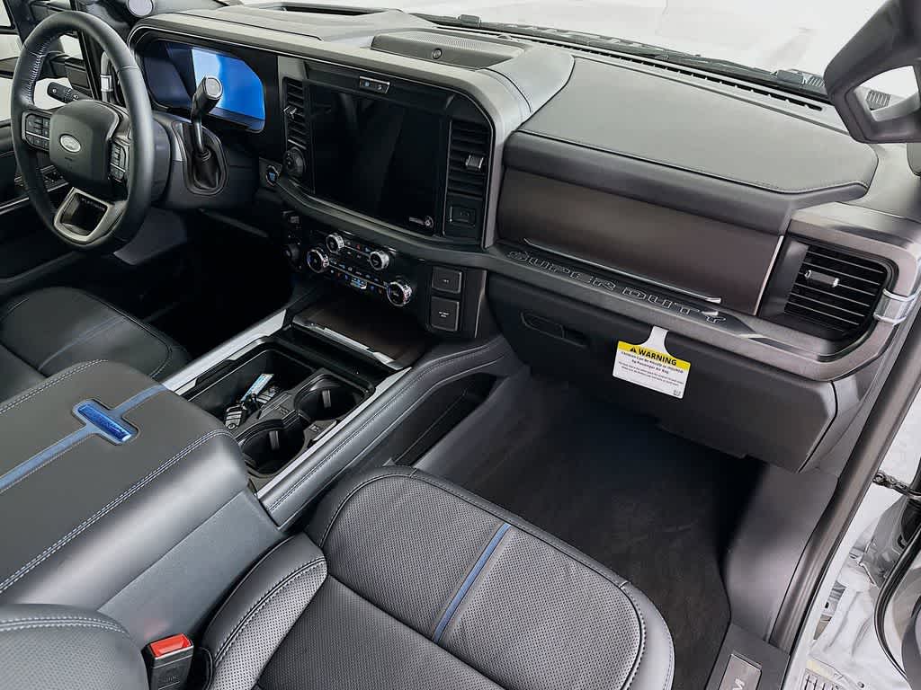 2026 Ford Super Duty F-350 DRW Platinum