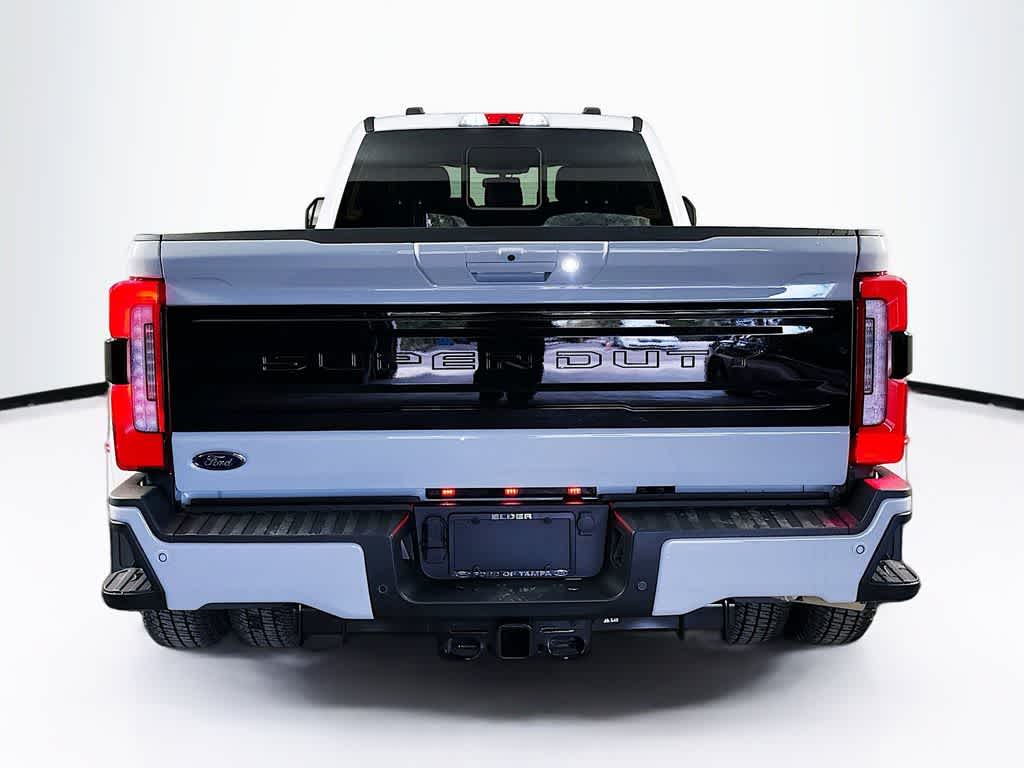 2026 Ford Super Duty F-350 DRW Platinum