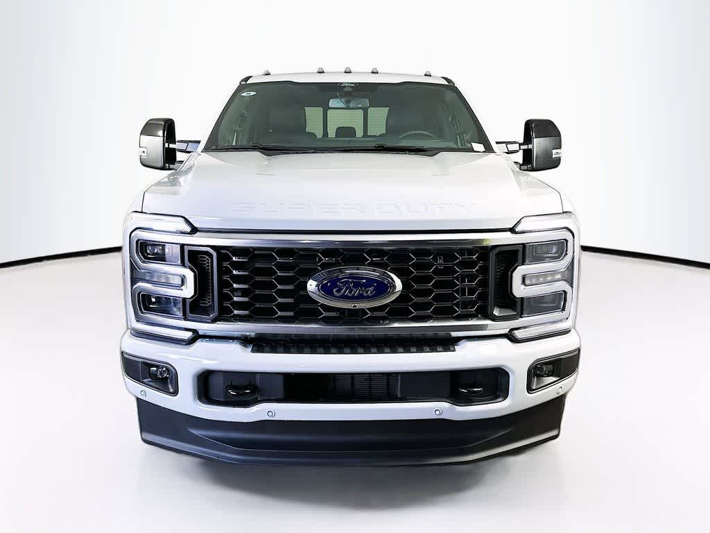 2026 Ford Super Duty F-350 DRW Platinum