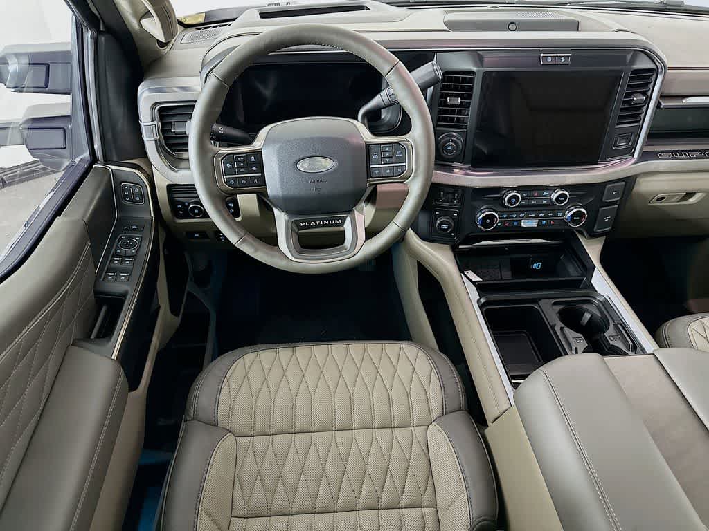 2026 Ford Super Duty F-350 DRW Platinum