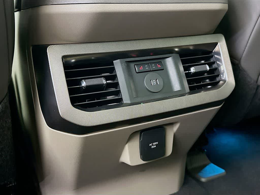 2026 Ford Super Duty F-350 DRW Platinum