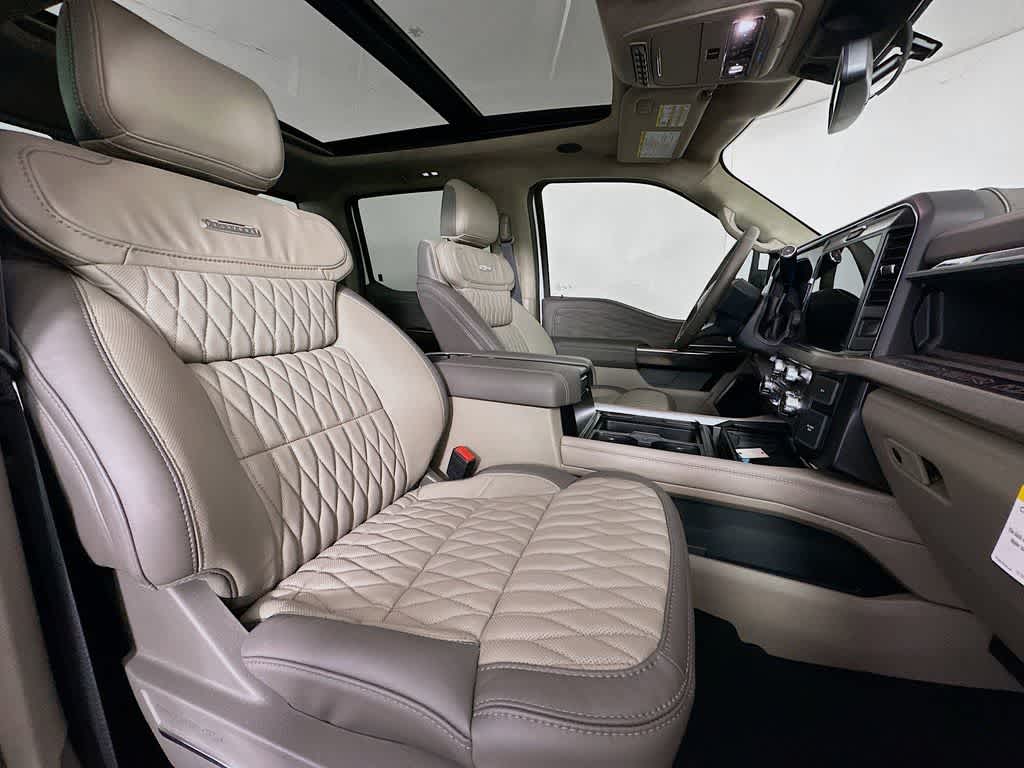 2026 Ford Super Duty F-350 DRW Platinum