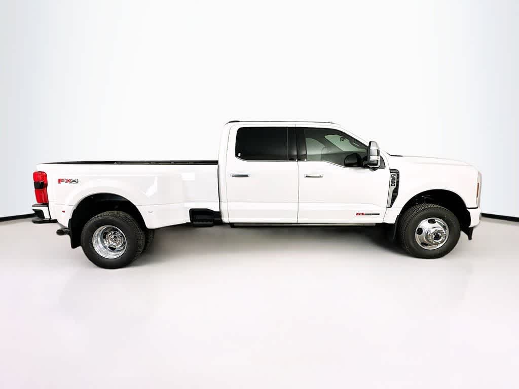2026 Ford Super Duty F-350 DRW Pickup Platinum
