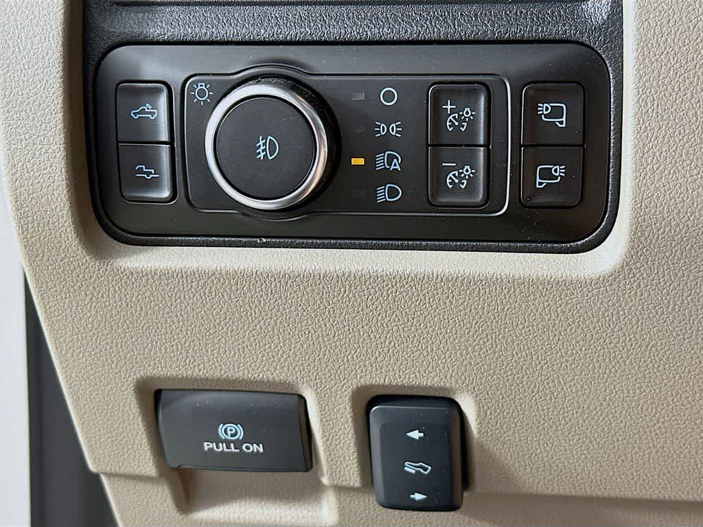 2026 Ford Super Duty F-350 DRW Pickup Platinum