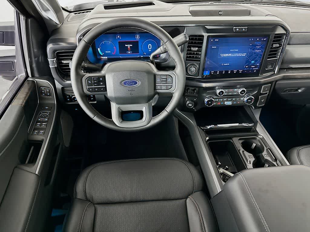 2026 Ford Super Duty F-350 DRW LARIAT