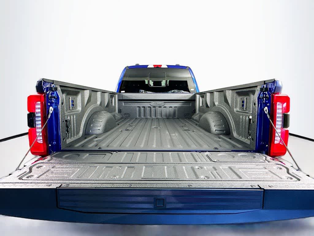 2026 Ford Super Duty F-350 DRW LARIAT