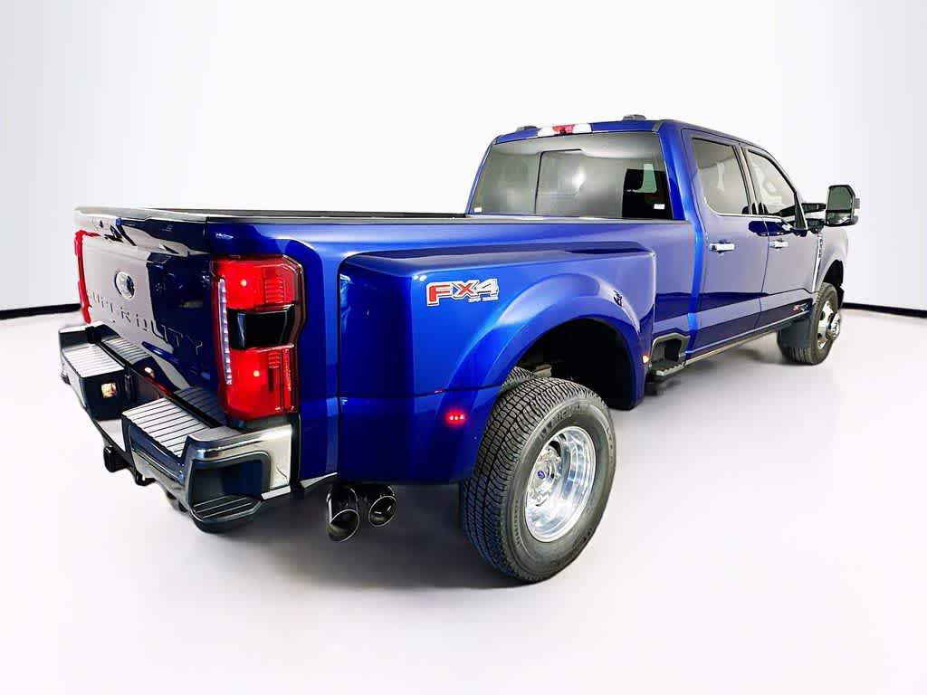 2026 Ford Super Duty F-350 DRW LARIAT