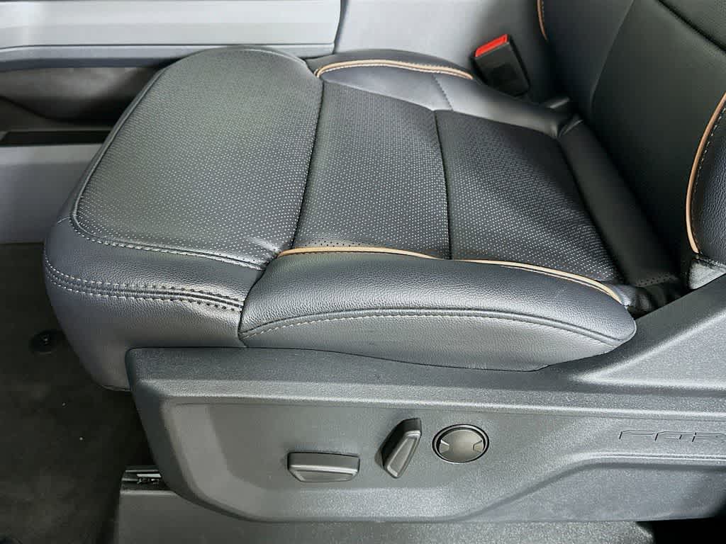 2026 Ford Super Duty F-350 DRW LARIAT