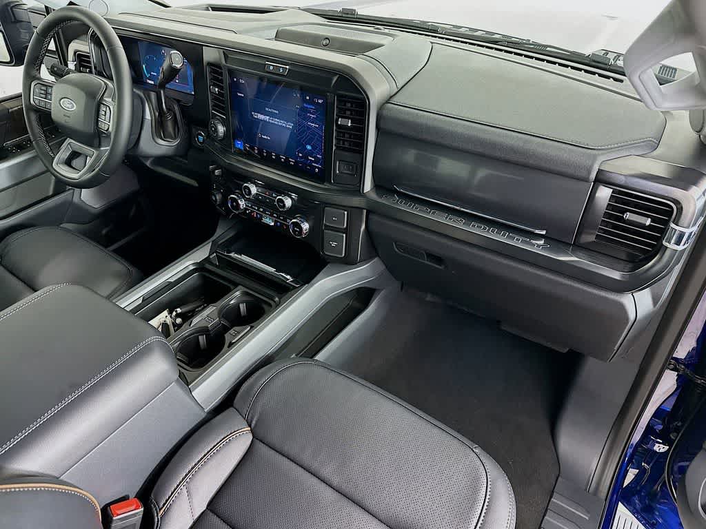 2026 Ford Super Duty F-350 DRW LARIAT