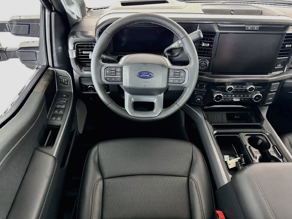 2027 Ford Super Duty F-350 DRW Pickup LARIAT