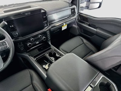 2027 Ford Super Duty F-350 DRW Pickup LARIAT
