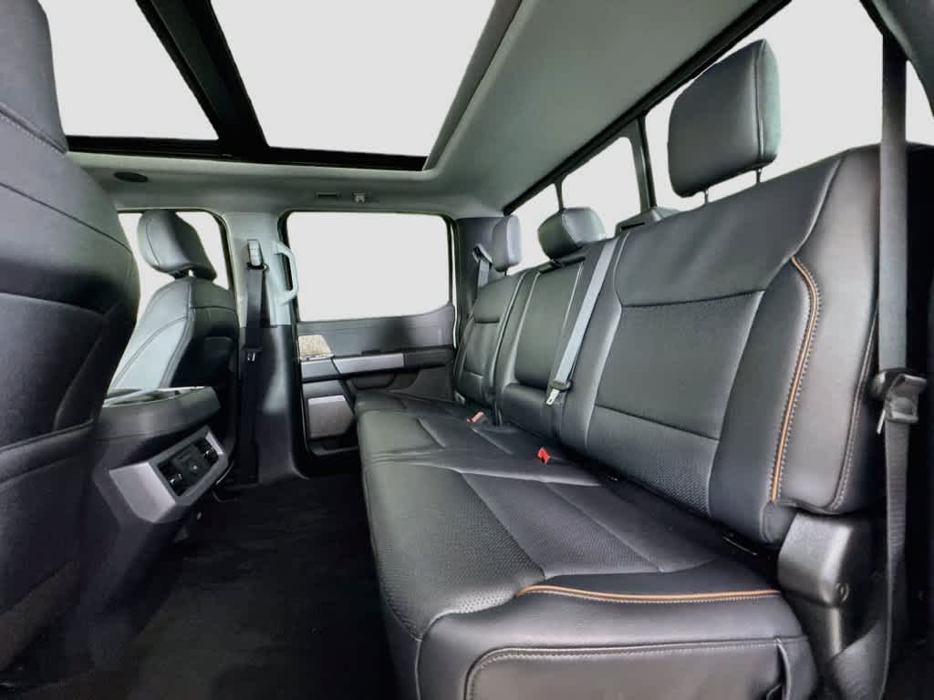 2027 Ford Super Duty F-350 DRW Pickup LARIAT