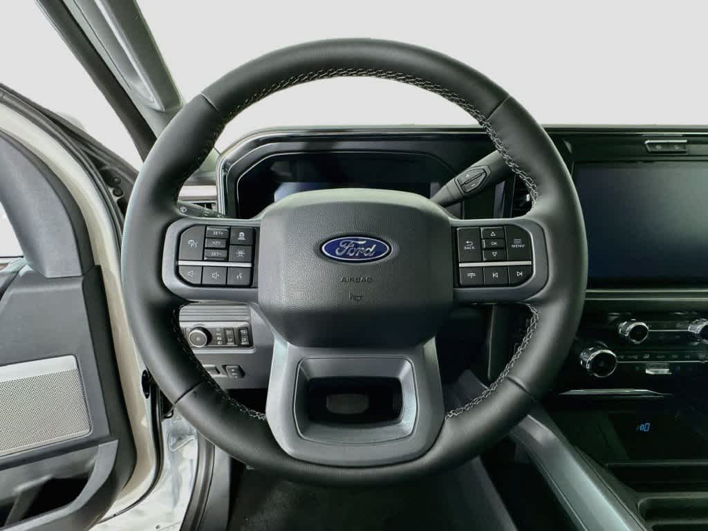 2027 Ford Super Duty F-350 DRW Pickup LARIAT
