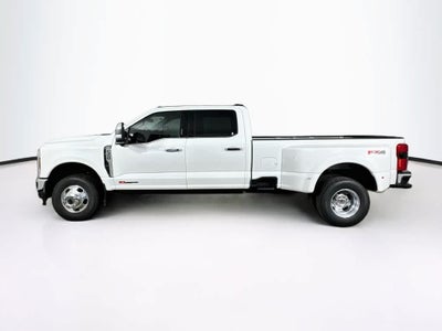 2027 Ford Super Duty F-350 DRW Pickup LARIAT