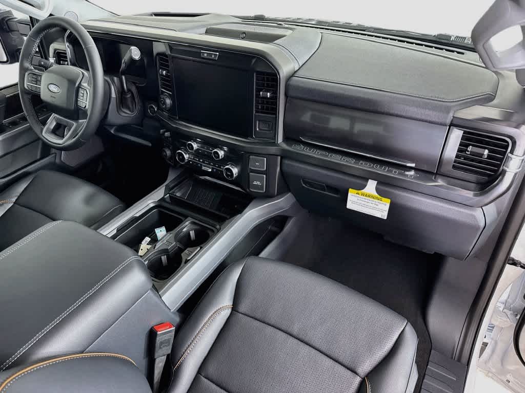 2027 Ford Super Duty F-350 DRW Pickup LARIAT