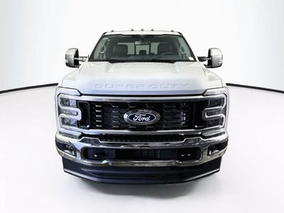 2027 Ford Super Duty F-350 DRW Pickup LARIAT