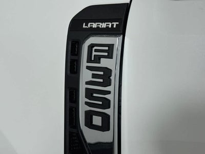 2027 Ford Super Duty F-350 DRW Pickup LARIAT