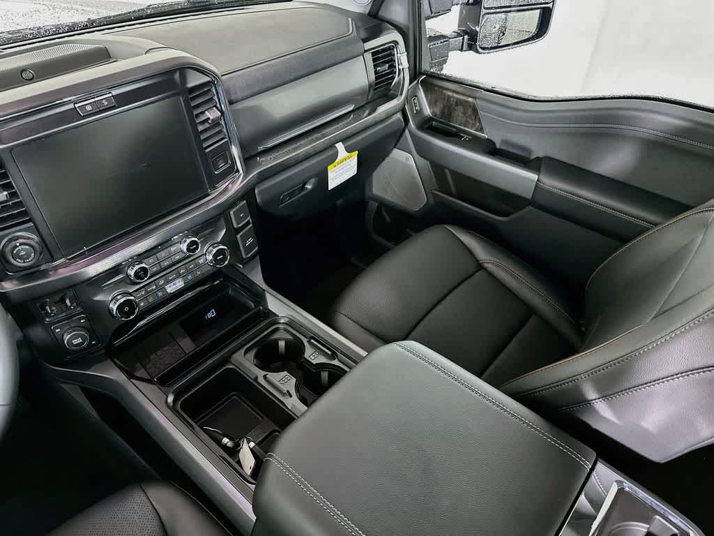 2026 Ford Super Duty F-350 DRW Pickup LARIAT