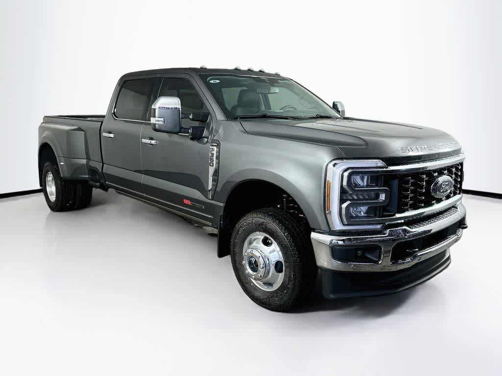 2026 Ford Super Duty F-350 DRW Pickup LARIAT