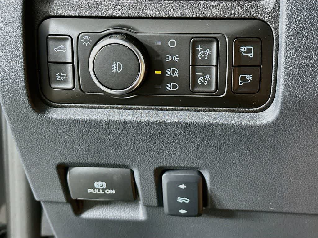 2026 Ford Super Duty F-350 DRW Pickup LARIAT