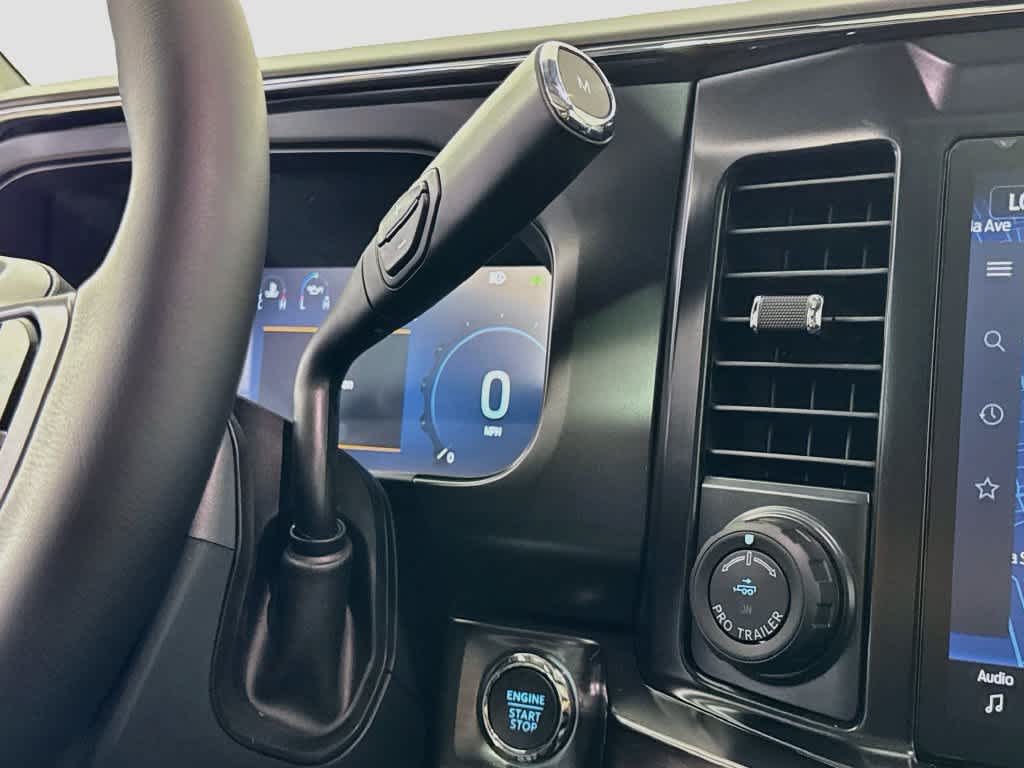 2027 Ford Super Duty F-350 DRW Pickup LARIAT