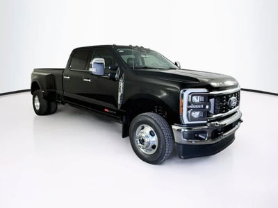 2027 Ford Super Duty F-350 DRW Pickup LARIAT