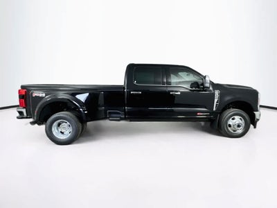 2027 Ford Super Duty F-350 DRW Pickup LARIAT