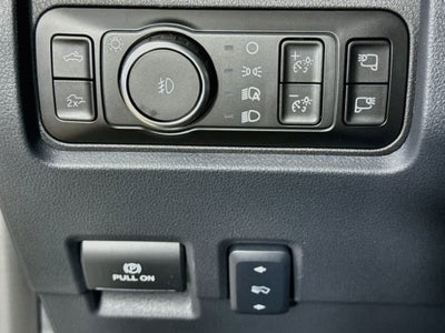 2027 Ford Super Duty F-350 DRW Pickup LARIAT