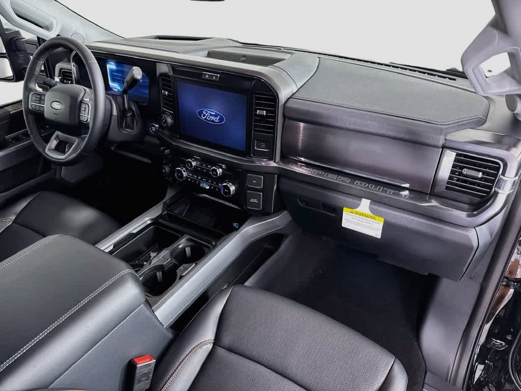 2027 Ford Super Duty F-350 DRW Pickup LARIAT