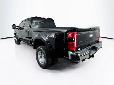 2027 Ford Super Duty F-350 DRW Pickup LARIAT
