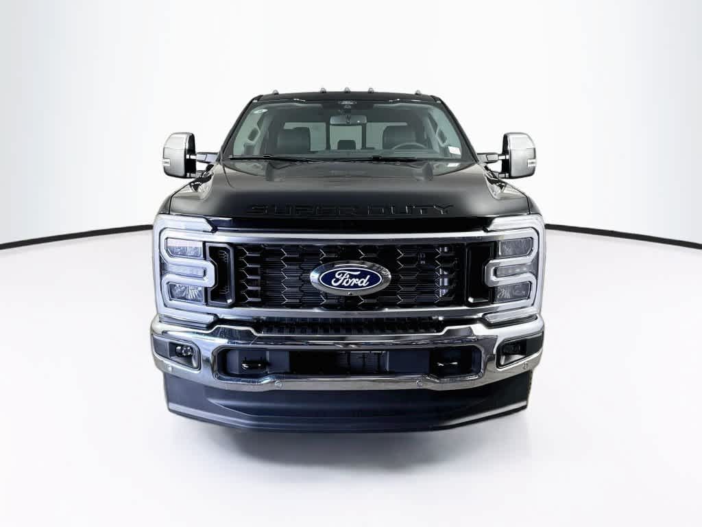 2027 Ford Super Duty F-350 DRW Pickup LARIAT