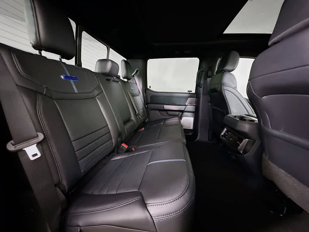 2026 Ford Super Duty F-350 DRW Pickup Platinum