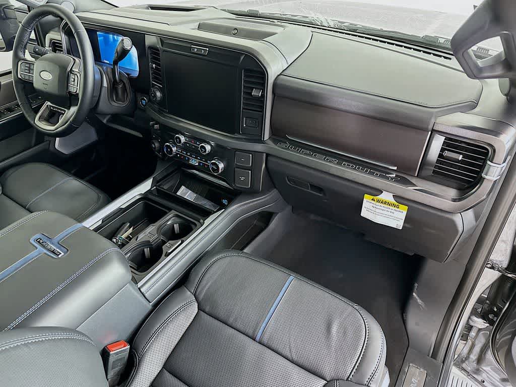 2026 Ford Super Duty F-350 DRW Pickup Platinum