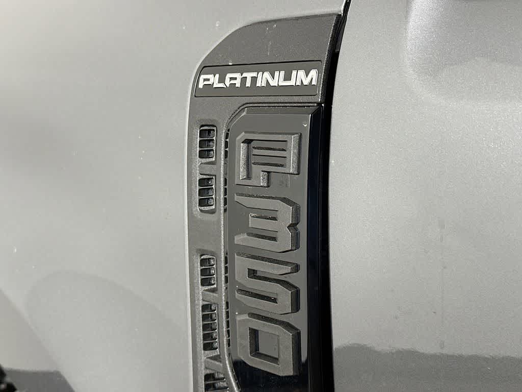 2026 Ford Super Duty F-350 DRW Platinum