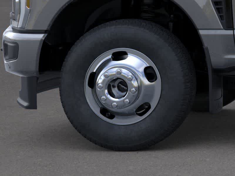 2026 Ford Super Duty F-350 DRW Pickup Platinum