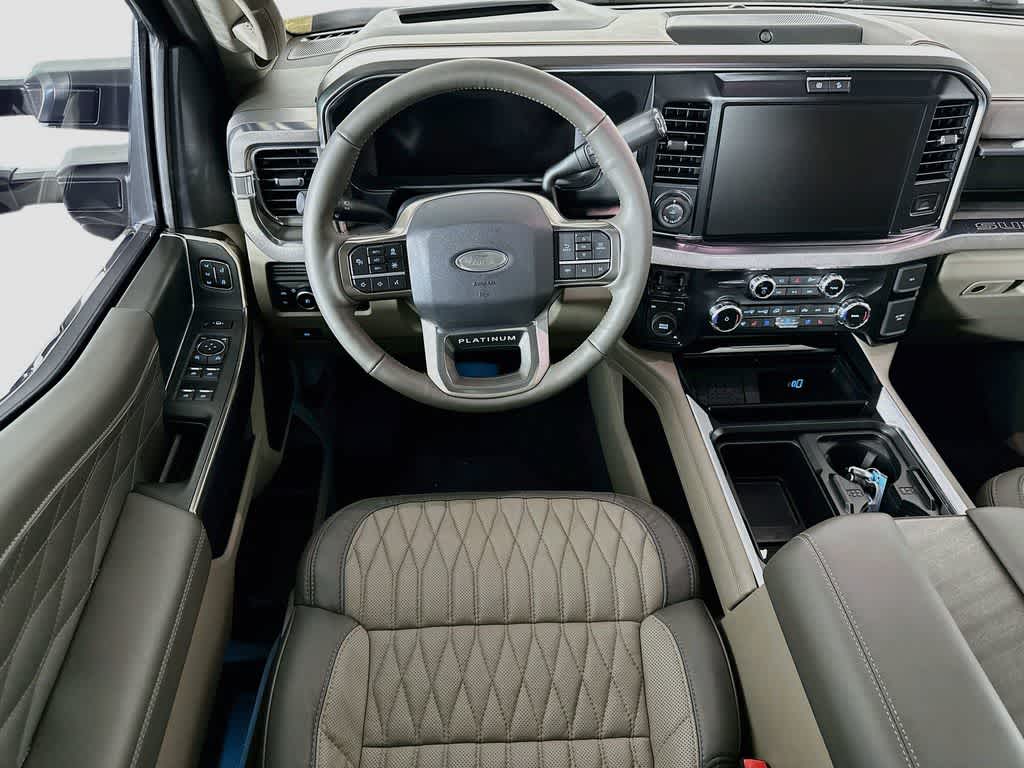 2026 Ford Super Duty F-350 DRW Pickup Platinum